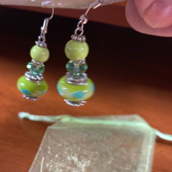 Beaded Earrings & Bracelet bundle - Picture 7 of 13